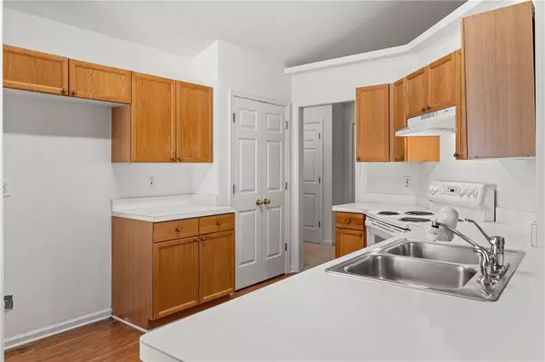 4825 Meadow Overlook, Cumming, GA 30040