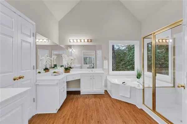 11120 Crofton Overlook CT, Johns Creek, GA 30097