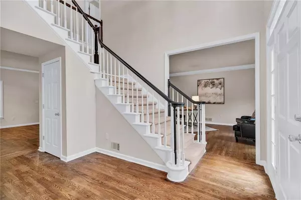 11120 Crofton Overlook CT, Johns Creek, GA 30097