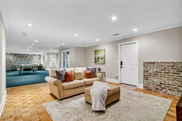 11100 Crofton Overlook CT, Johns Creek, GA 30097