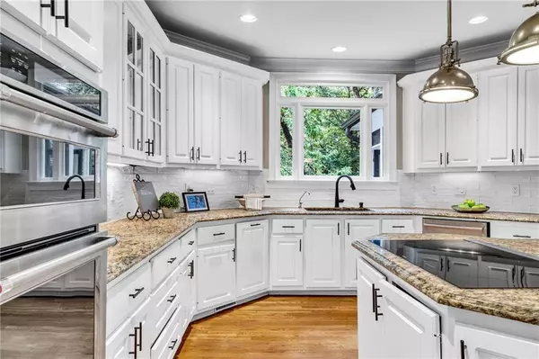 11100 Crofton Overlook CT, Johns Creek, GA 30097