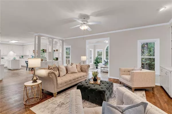 11120 Crofton Overlook CT, Johns Creek, GA 30097