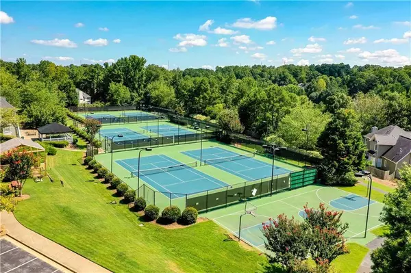 11100 Crofton Overlook CT, Johns Creek, GA 30097