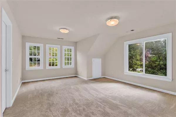 11120 Crofton Overlook CT, Johns Creek, GA 30097