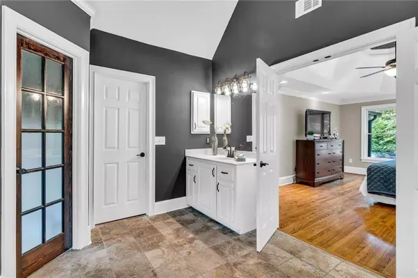 11100 Crofton Overlook CT, Johns Creek, GA 30097