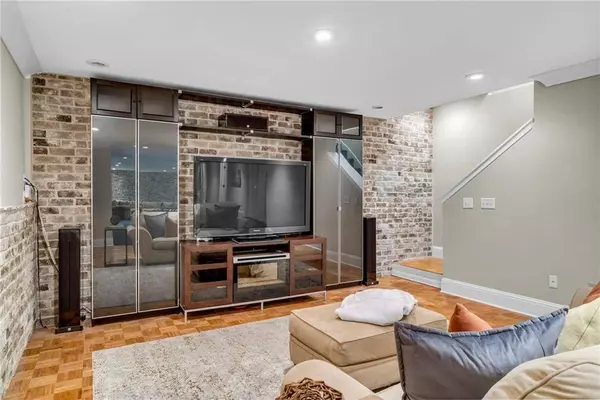 11100 Crofton Overlook CT, Johns Creek, GA 30097