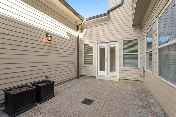 7535 Jamestown DR, Alpharetta, GA 30005