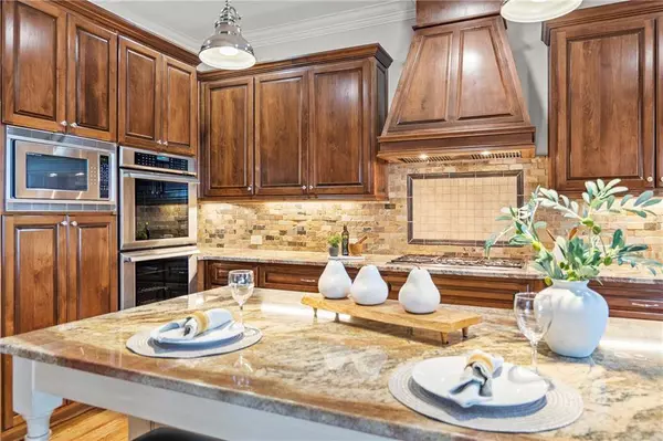 2615 Hillandale CIR, Cumming, GA 30041