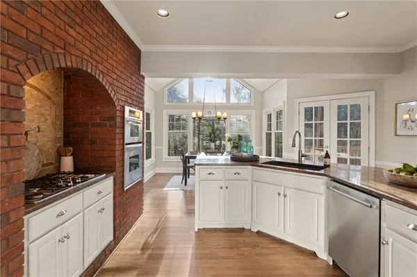 210 Tynebrae PL, Roswell, GA 30075