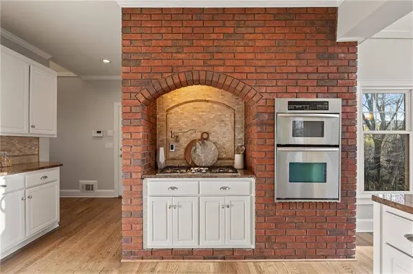 210 Tynebrae PL, Roswell, GA 30075