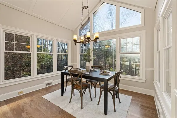 210 Tynebrae PL, Roswell, GA 30075