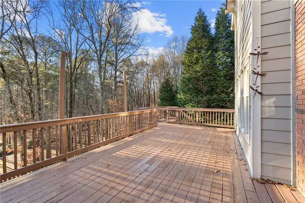 210 Tynebrae PL, Roswell, GA 30075