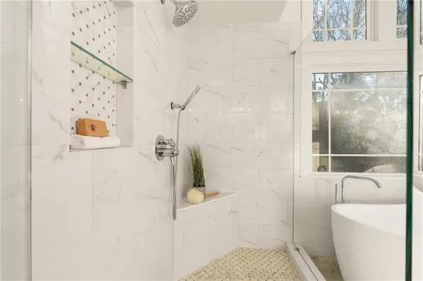 210 Tynebrae PL, Roswell, GA 30075