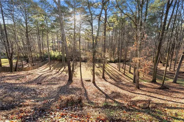 210 Tynebrae PL, Roswell, GA 30075