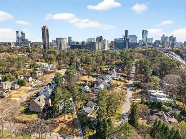 3811 N Stratford RD NE, Atlanta, GA 30342