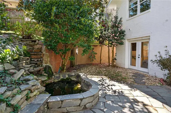 3811 N Stratford RD NE, Atlanta, GA 30342