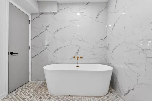 3811 N Stratford RD NE, Atlanta, GA 30342