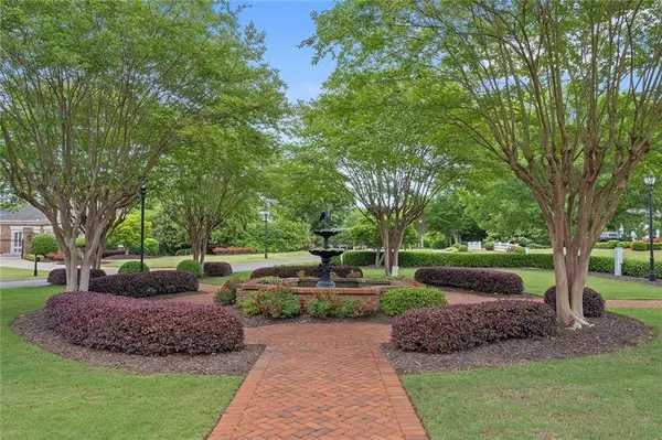 2000 Lancaster SQ, Roswell, GA 30076