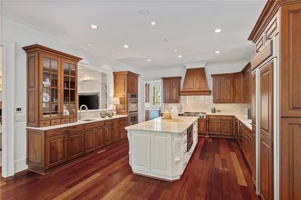 2000 Lancaster SQ, Roswell, GA 30076