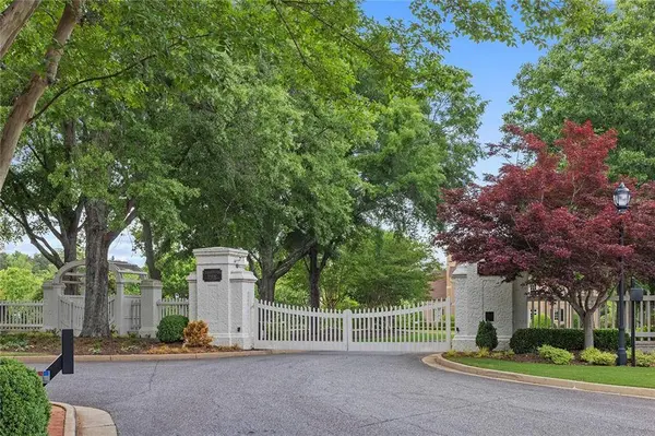 2000 Lancaster SQ, Roswell, GA 30076