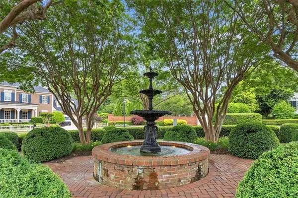 2000 Lancaster SQ, Roswell, GA 30076