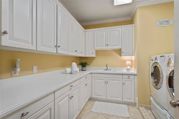 2000 Lancaster SQ, Roswell, GA 30076