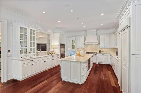 2000 Lancaster SQ, Roswell, GA 30076