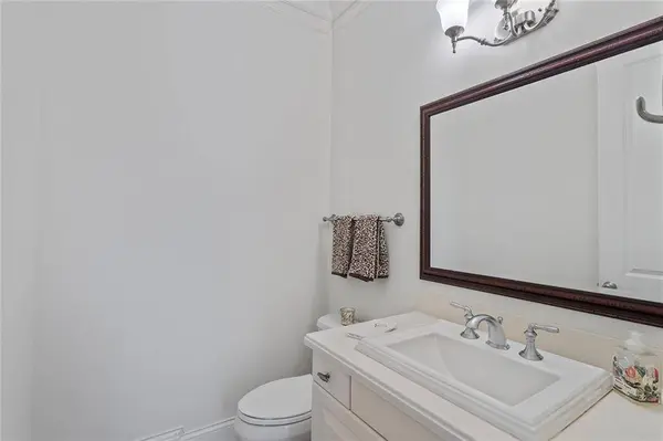 2000 Lancaster SQ, Roswell, GA 30076