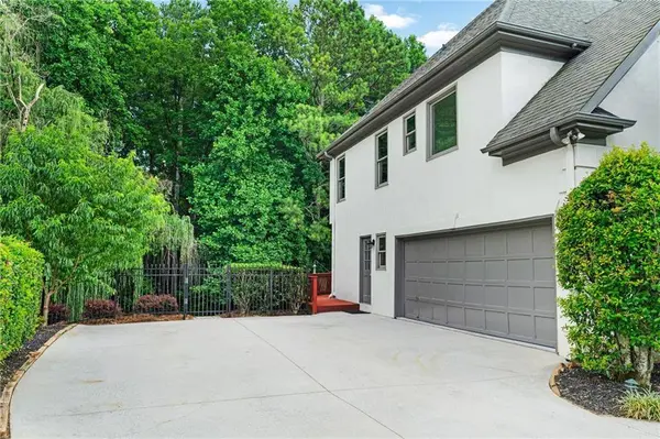 10645 Oxford Mill CIR, Alpharetta, GA 30022