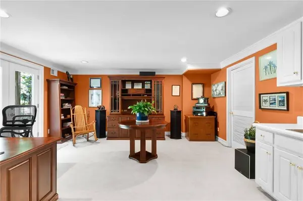 10645 Oxford Mill CIR, Alpharetta, GA 30022