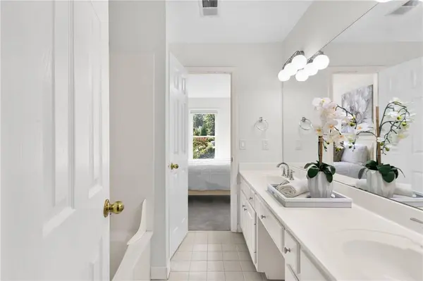 10645 Oxford Mill CIR, Alpharetta, GA 30022