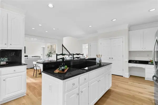 10645 Oxford Mill CIR, Alpharetta, GA 30022