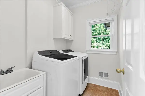 10645 Oxford Mill CIR, Alpharetta, GA 30022
