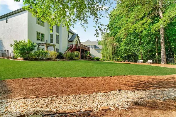 10645 Oxford Mill CIR, Alpharetta, GA 30022