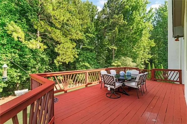 10645 Oxford Mill CIR, Alpharetta, GA 30022