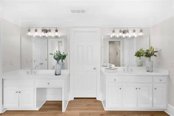 10645 Oxford Mill CIR, Alpharetta, GA 30022