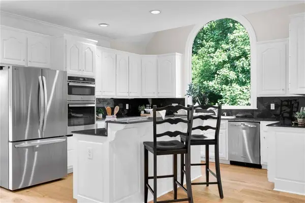 10645 Oxford Mill CIR, Alpharetta, GA 30022