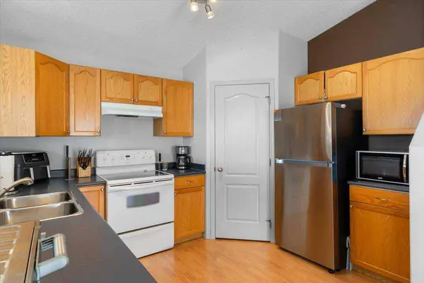 13022 95 ST, Grande Prairie, AB T8X1R9