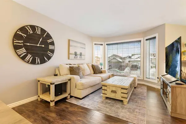 12417 106 ST, Grande Prairie, AB T8V 8J3