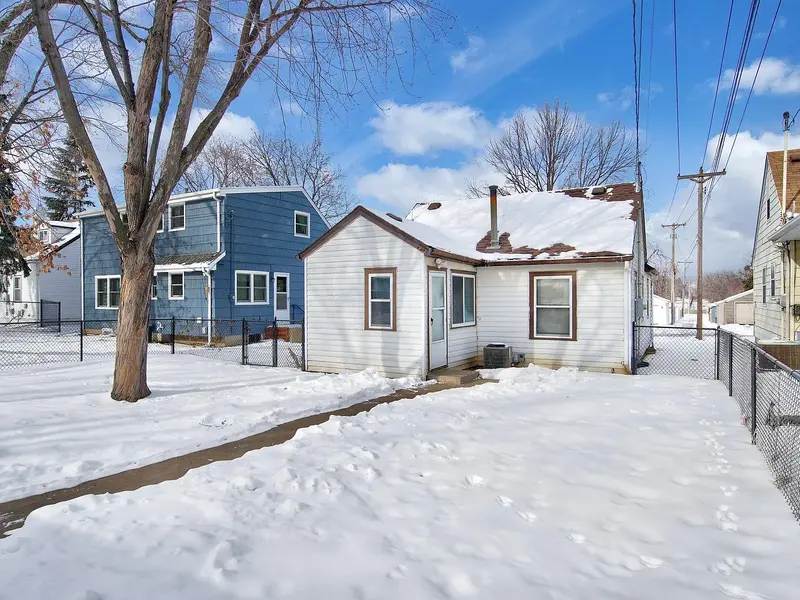 1411 62nd St E, Richfield, MN 55423
