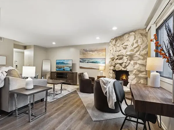 14321 Fairway Dr, Eden Prairie, MN 55344-1956