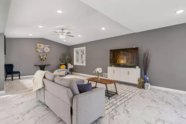 9032 W Bush Lake RD, Bloomington, MN 55438