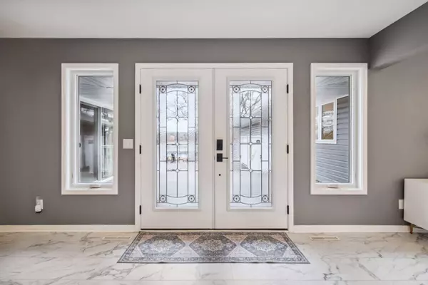 9032 W Bush Lake RD, Bloomington, MN 55438