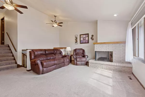 8240 Tamarack TRL, Eden Prairie, MN 55347