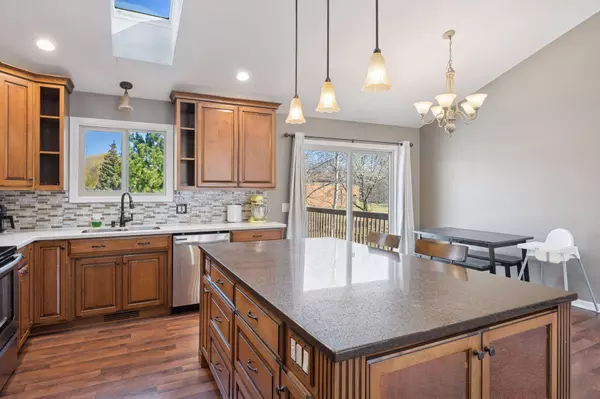 5090 W 143rd ST, Savage, MN 55378