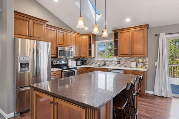 5090 W 143rd ST, Savage, MN 55378