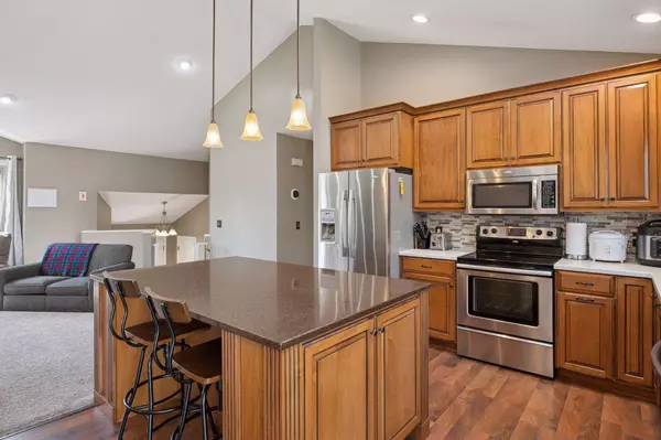 5090 W 143rd ST, Savage, MN 55378