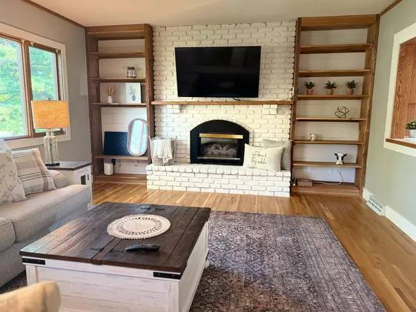 9848 Brookside AVE S, Bloomington, MN 55431