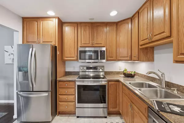 4100 Parklawn AVE #309, Edina, MN 55435