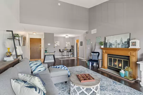 4100 Parklawn AVE #309, Edina, MN 55435